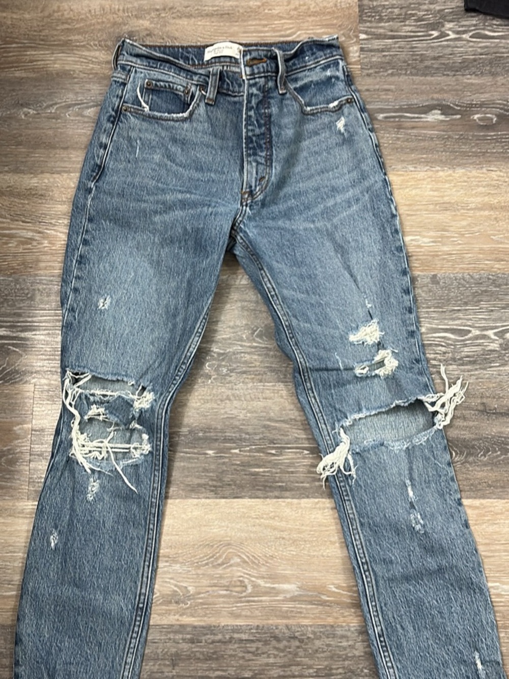 Abercrombie & Fitch Women’s Distressed Light Blue Skinny Jeans